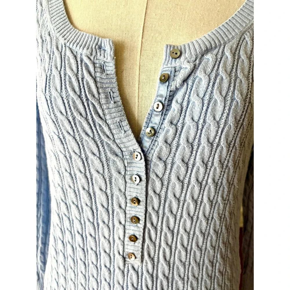 Vintage Y2K Eddie Bauer Light Blue Cable Knit Henley Sweater Scoop Neck M Preppy